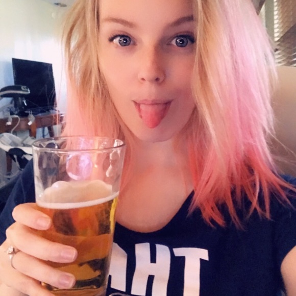 Meet your Posher, Emily - Picture 4 of 4